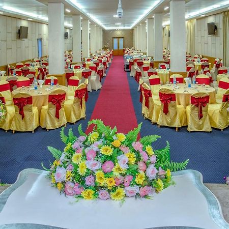 Ngwe Moe Hotel Moulmein Exterior foto