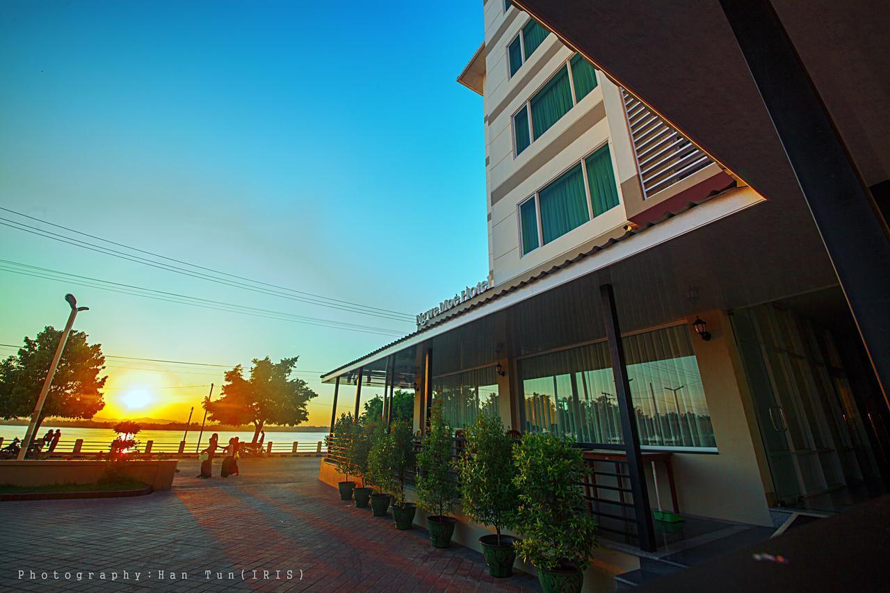 Ngwe Moe Hotel Moulmein Exterior foto