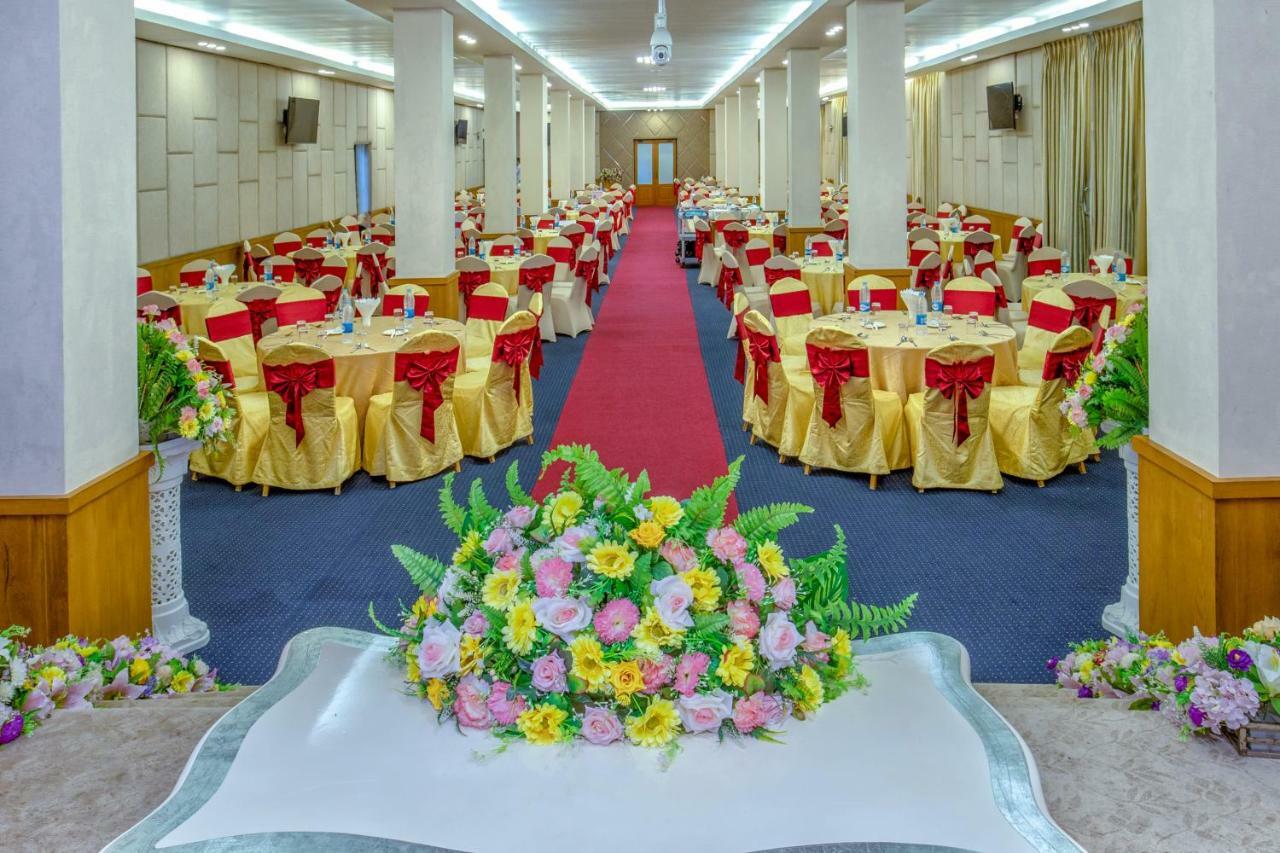 Ngwe Moe Hotel Moulmein Exterior foto